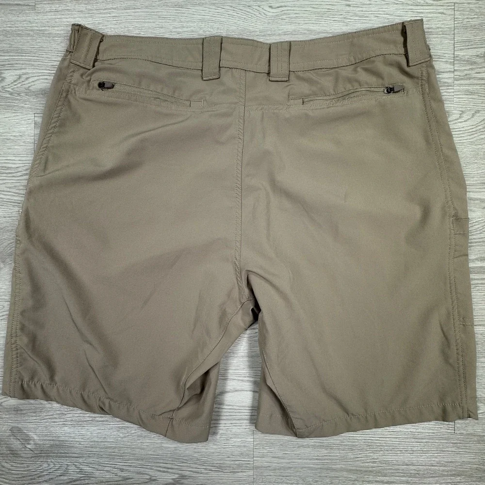 Fintech Men's Performance Fishing Shorts Brown XXL Stretch Cargo Pockets Coastal